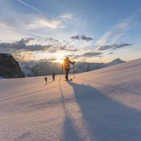 Апартаменти Auriga Зас-Фе